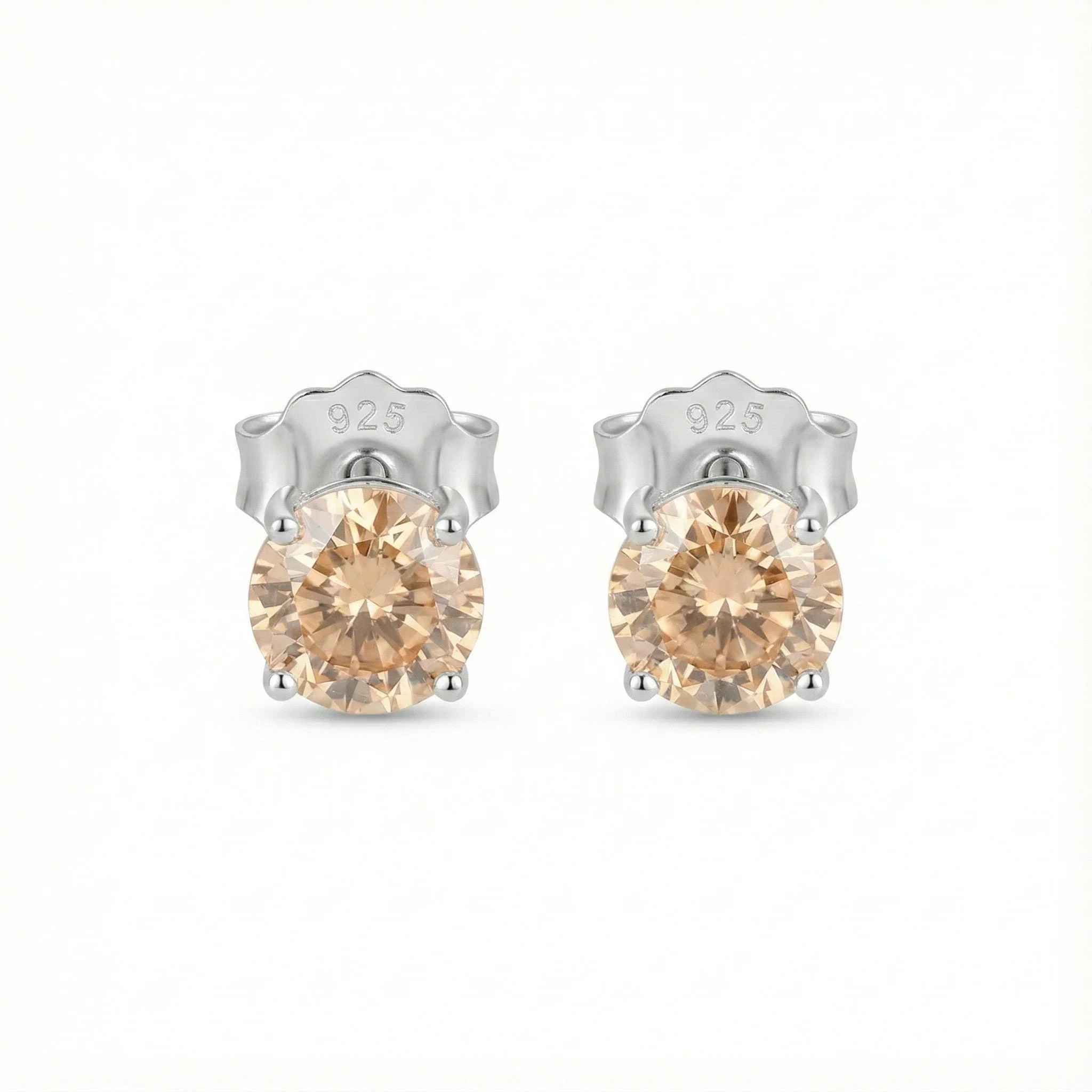 Boucles d’oreilles clous en argent 925 avec zircon couleur champagne taille ronde serti griffes, bijou élégant et intemporel